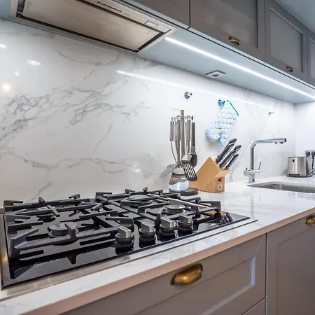 Downtown Luxury Retreat דירה *