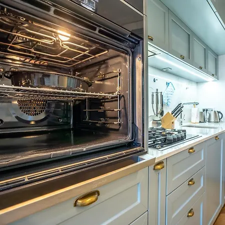 Downtown Luxury Retreat דירה