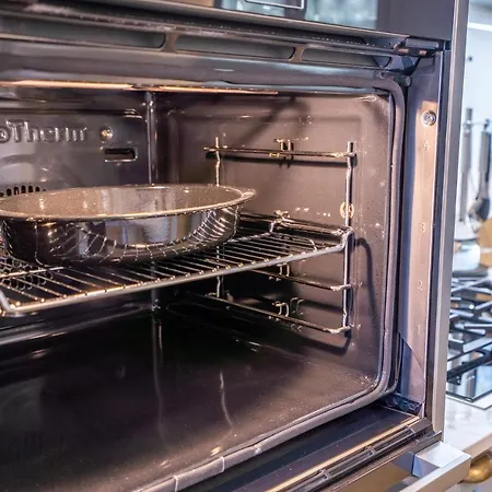 Downtown Luxury Retreat לובליאנה