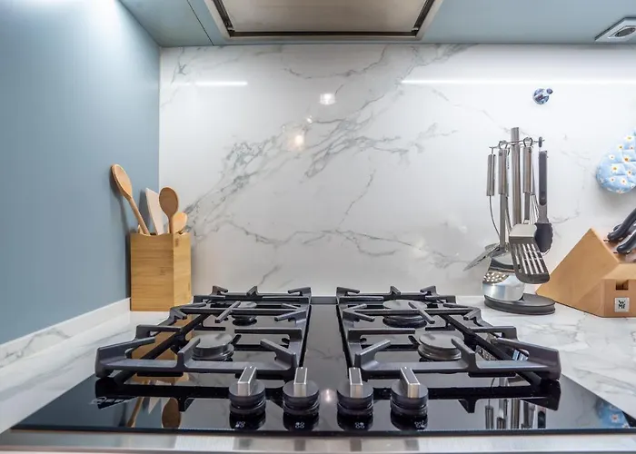 דירה Downtown Luxury Retreat